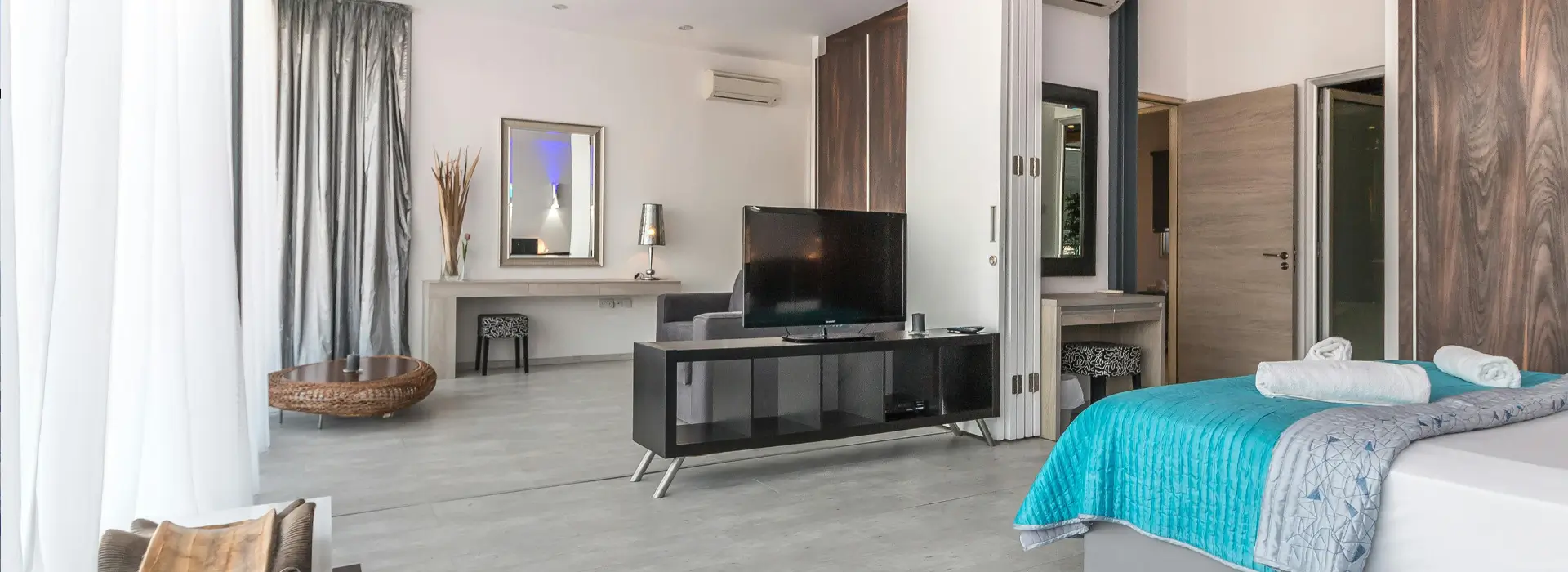 Boutique Hotel Near Business District